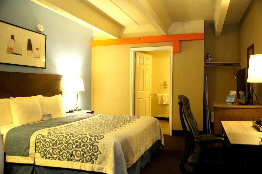 Days Inn By Wyndham Denver Downtown Bagian luar foto