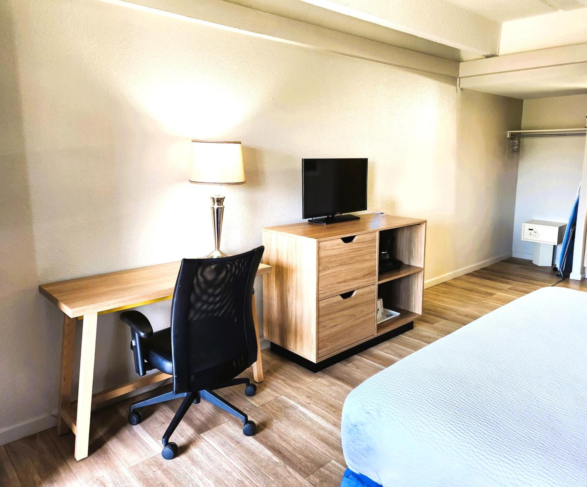 Days Inn By Wyndham Denver Downtown Bagian luar foto