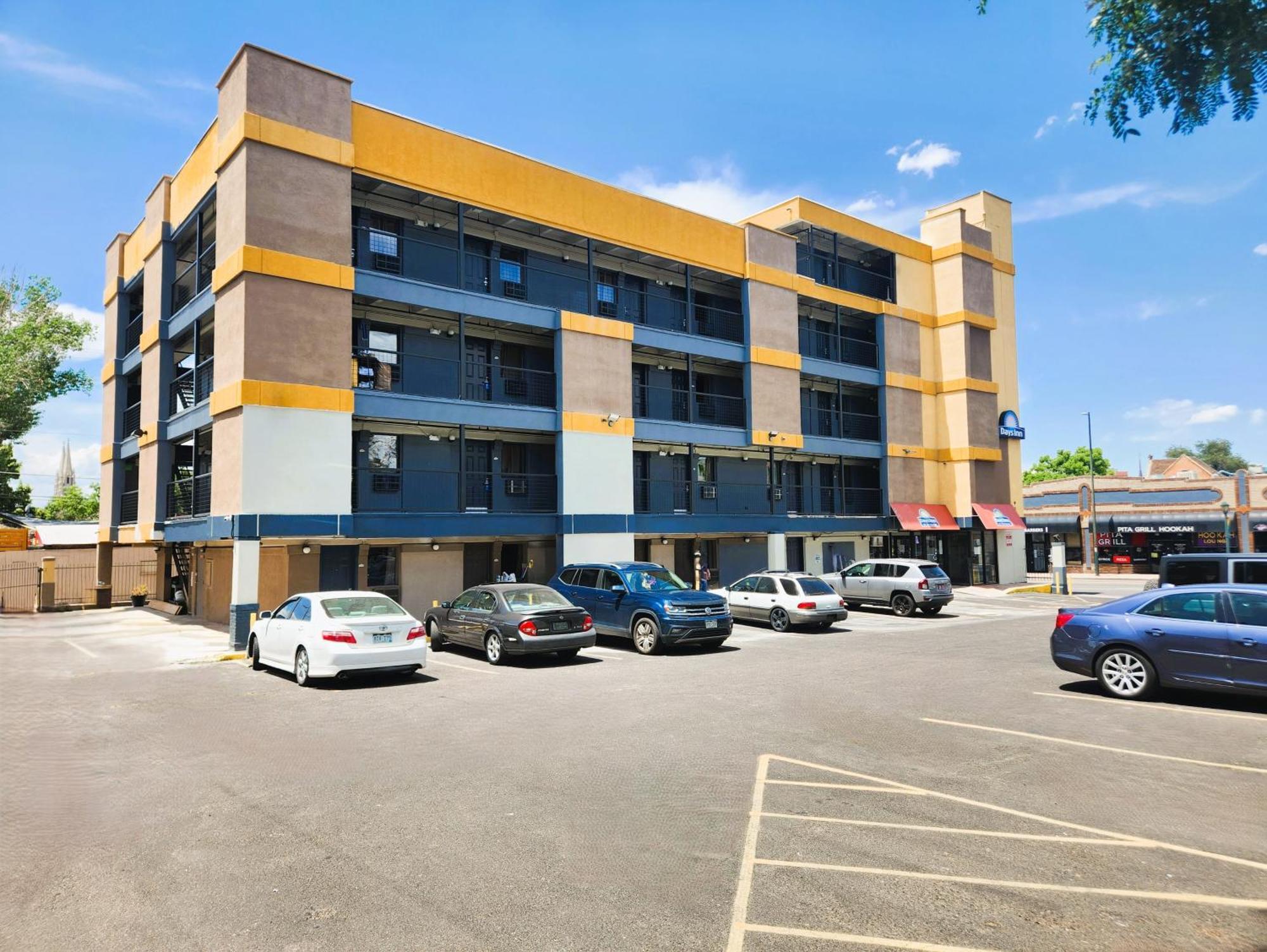 Days Inn By Wyndham Denver Downtown Bagian luar foto